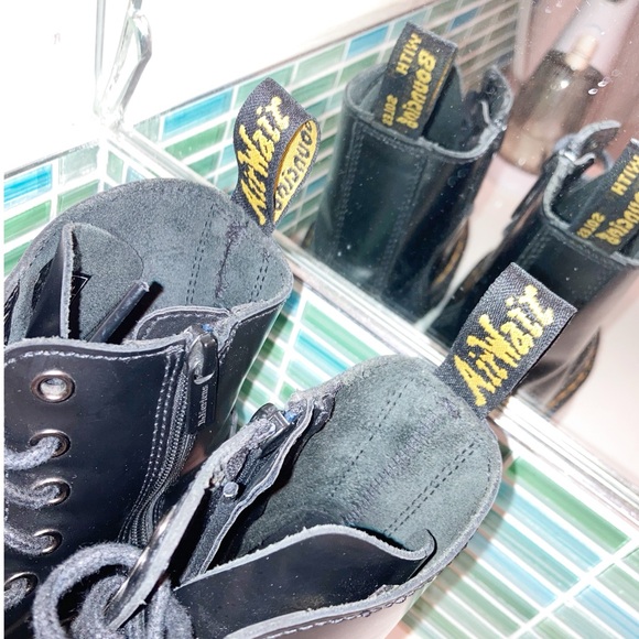 NWOT Dr. MARTENS Jadon Platform Combat Boots Black Polished smooth SZ: 7 (W) - Picture 11 of 15